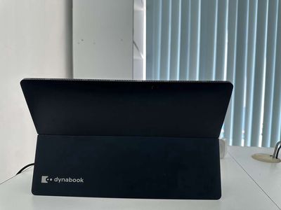 Toshiba Dynabook D83 2in1