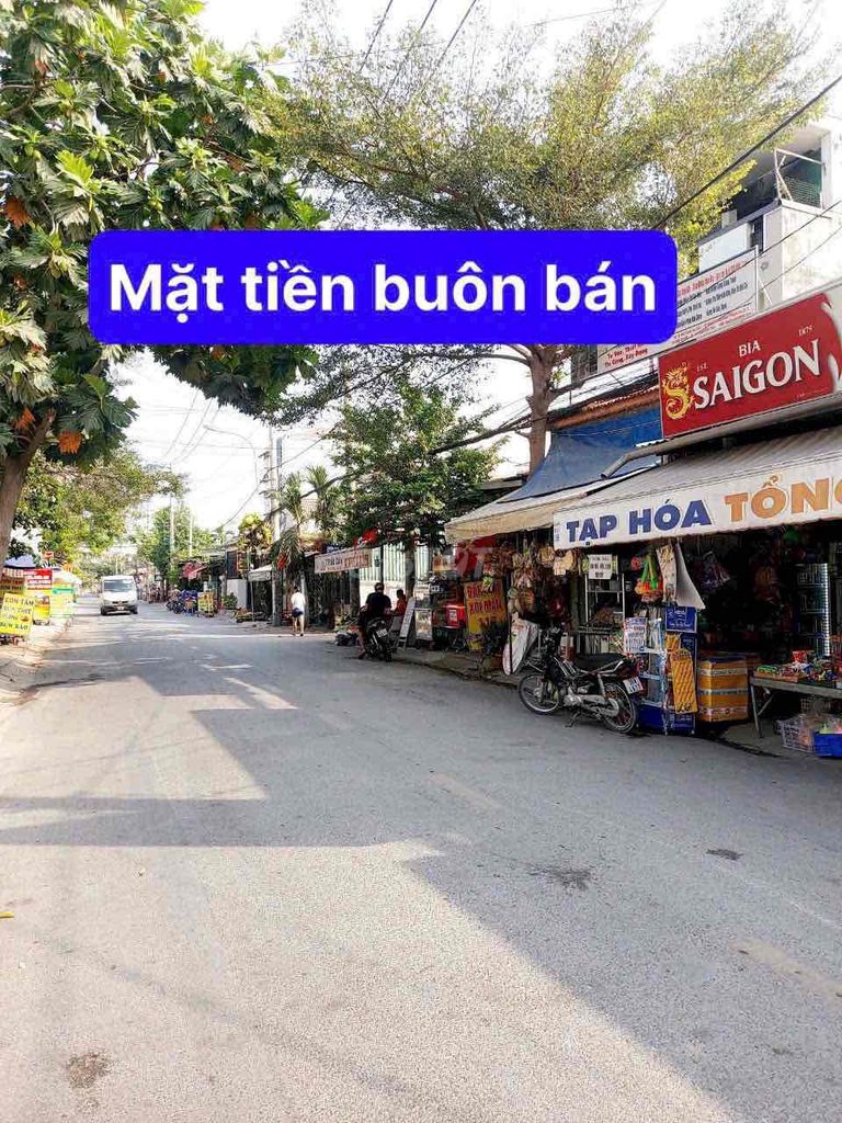 mặt tiền buôn bán sầm uất.vị trí buôn bán sầm uất