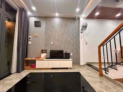 Bán nhanh nhà đẹp, giá tốt. Mua bán nhà ở tại Quận Thanh Khê Đà Nẵng được đăng bởi Uyên Nguyễn