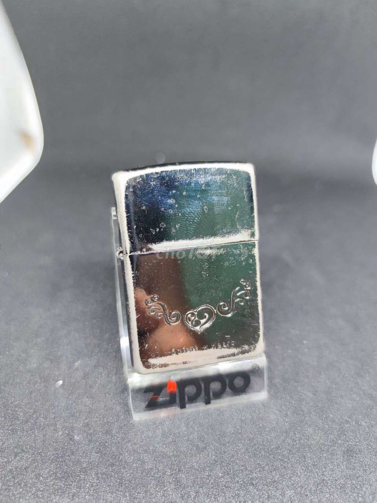 Zippo cỏ mạ saphia