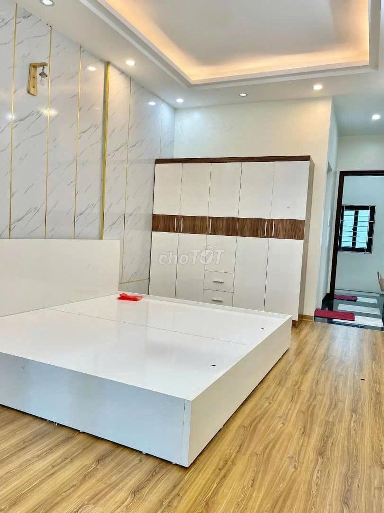 Cho thuê nhà mới tinh Lê Quang Đạo: 45m2, 5 tầng, 14tr