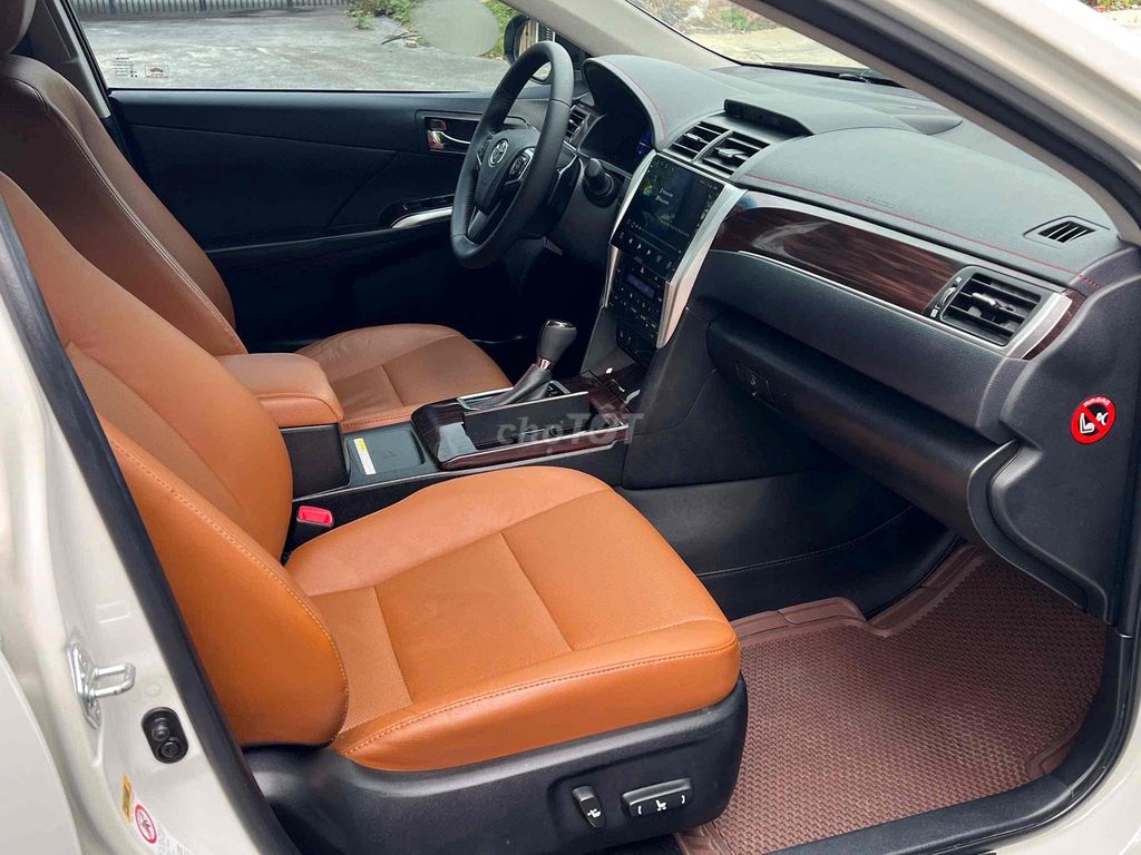 Toyota Camry 2018 2.5Q - 68000 km. Mua bán Ô tô tại Quận Long Biên Hà Nội được đăng bởi Le hao hình 7