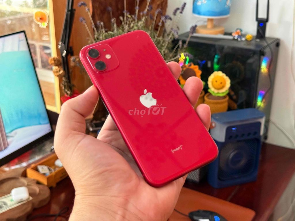 Apple iPhone 11 64GB Đỏ 98% chửa cháy. Mua bán Điện thoại tại Quận Ninh Kiều Cần Thơ được đăng bởi TRƯƠNG QUỲNH hình 1