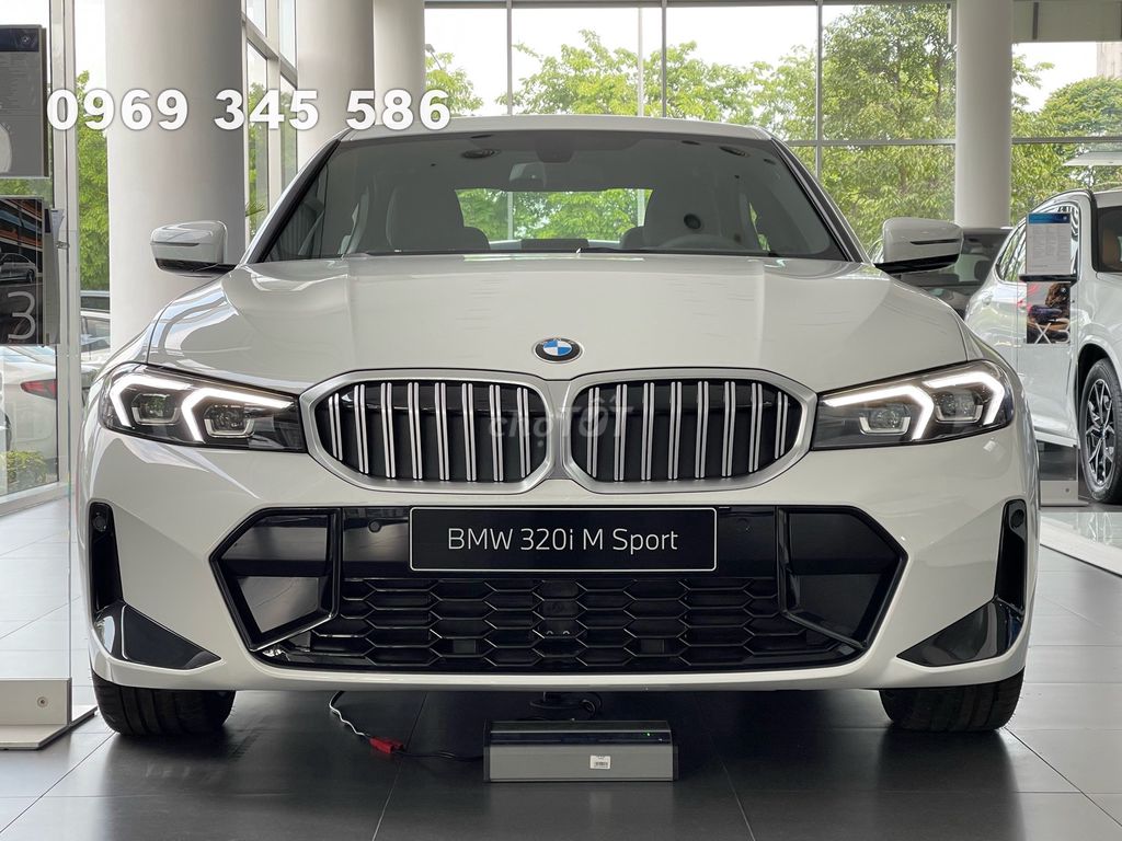 Серия BMW 2025 320i M спортивный белый