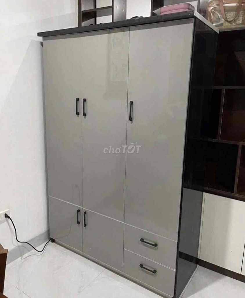 Tủ quần áo Nhựa 2 lớp Xám 1m25x1m8. Mua bán Tủ, kệ gia đình tại Huyện Hóc Môn Tp Hồ Chí Minh được đăng bởi Hong Le hình 1