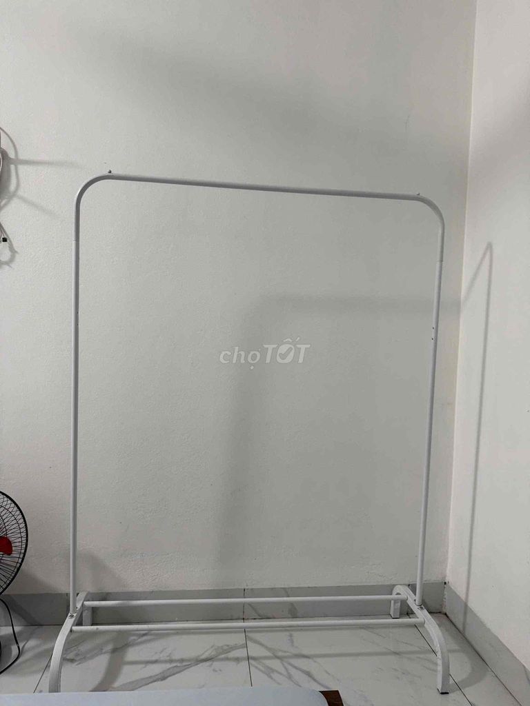 giá treo quần áo