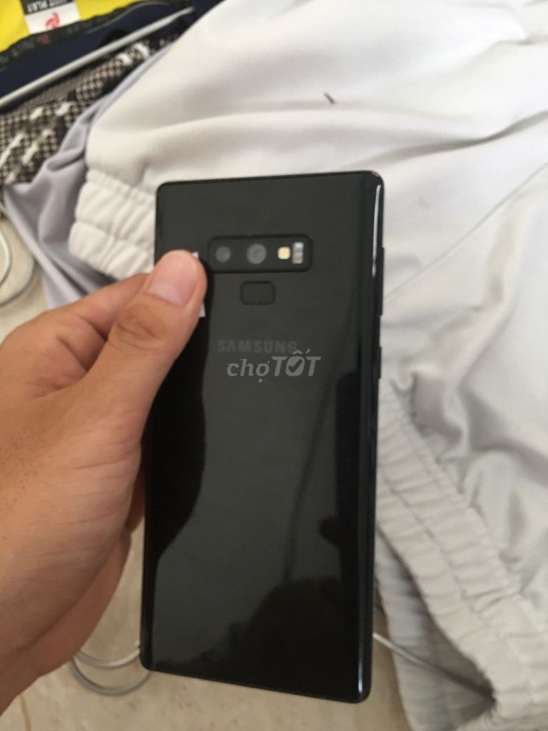 0925691520 - Samsung  Note 9 128g màu đen zin màn đẹp