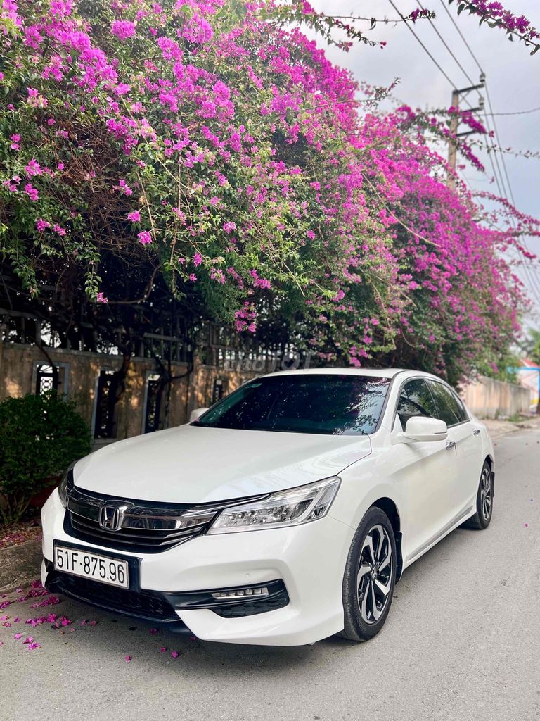 Honda Accord 2016 2.4 AT -106000 km bao công chứng