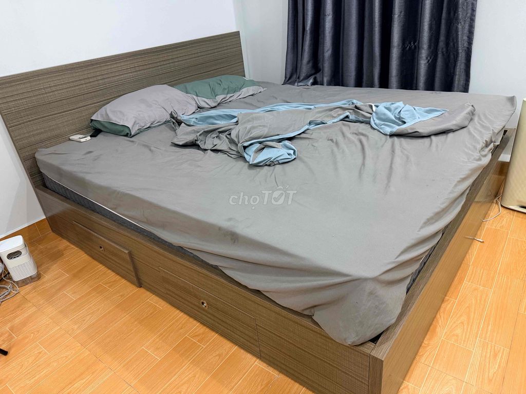 Giường gỗ nâu M8 mới 99%. Mua bán Giường, chăn ga gối nệm tại Quận Lê Chân Hải Phòng được đăng bởi Như Quỳnhh hình 1