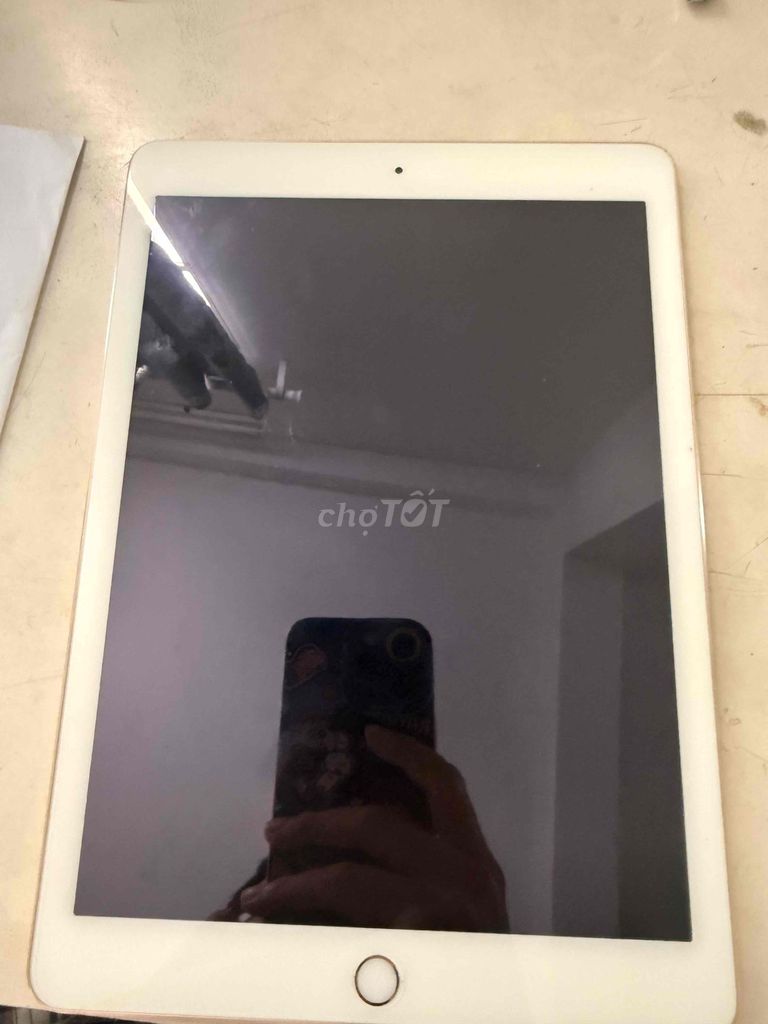 Apple iPad Air 2 16GB Vàng. Mua bán Máy tính bảng tại Quận 1 Tp Hồ Chí Minh được đăng bởi Trần Thanh Khoa hình 1