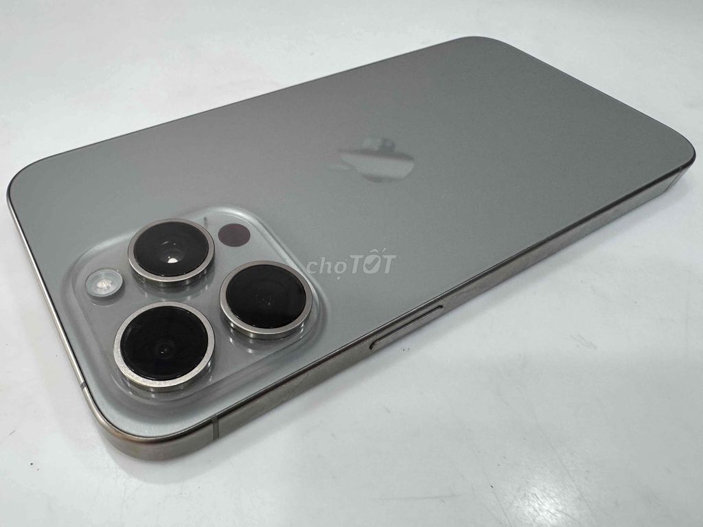 IPHONE 15Promax 256G VNA Chính Hãng 99.99%. Mua bán Điện thoại tại Thị xã Bến Cát Bình Dương được đăng bởi Roland Garox hình 1