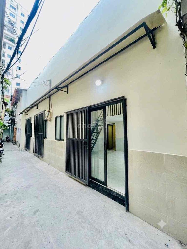 Nhà Riêng Đường 18 khu Thành Uỷ dọc Phạm Văn Đồng Khu Bên Sông Sổ hông
