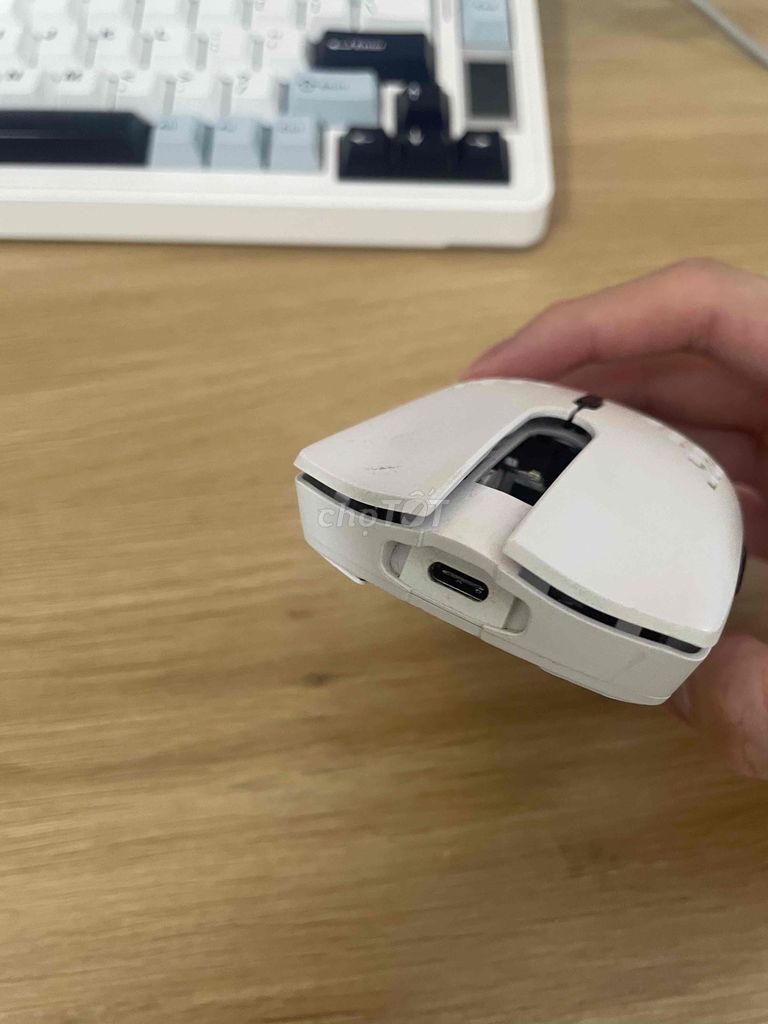Chuột Glorious Model O Wireless Trắng Không dây. Mua bán Phụ kiện (Màn hình, Chuột...) tại Quận 5 Tp Hồ Chí Minh được đăng bởi đi bán dạo hình 1