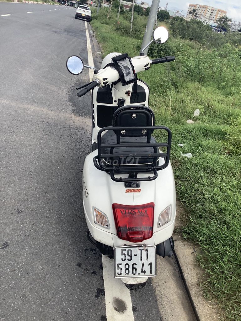 Piaggio Vespa GTS 2015 Белый