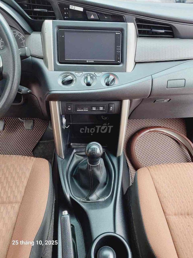 Toyota Innova 2019 2.0E - 100000 km. Mua bán Ô tô tại Quận Hoàng Mai Hà Nội được đăng bởi Dương Xuân Trường hình 8