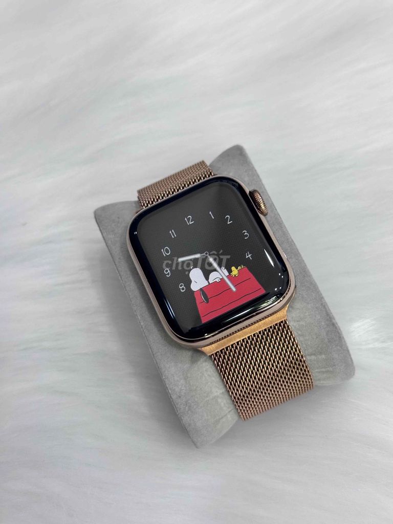 Apple Watch Series 5 40mm Thép Vàng. Mua bán Thiết bị đeo thông minh tại Quận Bình Thạnh Tp Hồ Chí Minh được đăng bởi Tuân Nguyễn hình 1