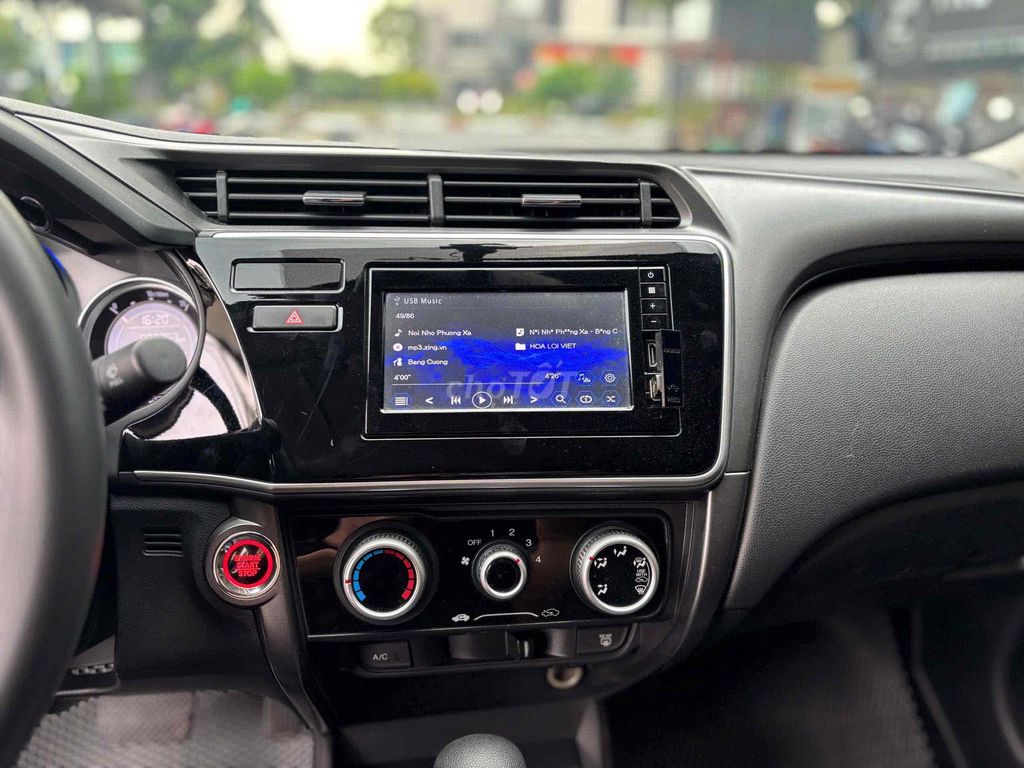 Honda City 2017 1.5 CVT - 87000 km. Mua bán Ô tô tại Quận 8 Tp Hồ Chí Minh được đăng bởi Cửa hàng ô tô cũ TRUST CARS hình 12