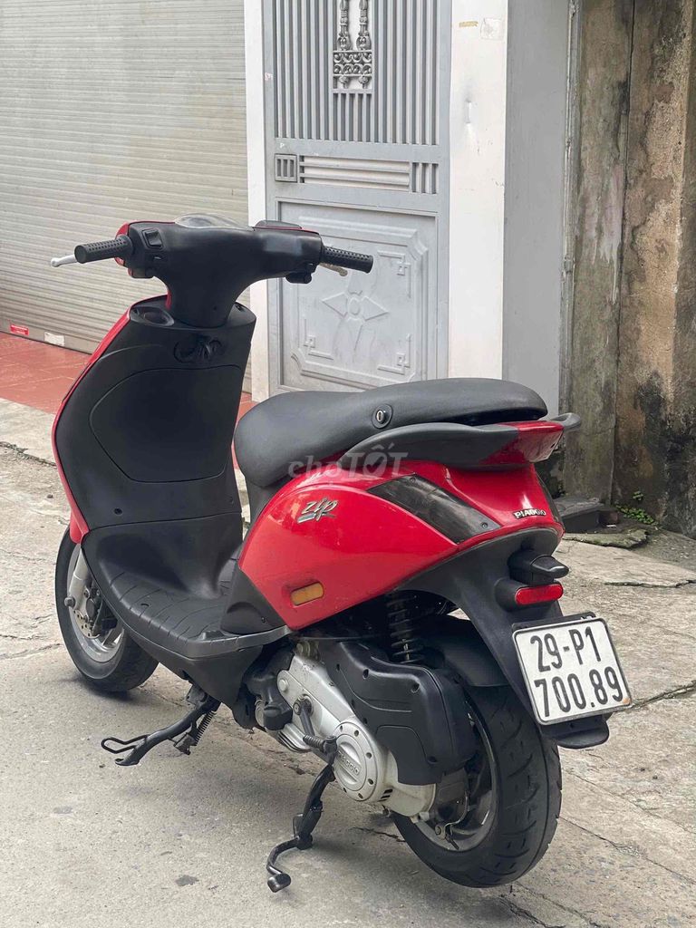 Piaggio Zip красный как новый