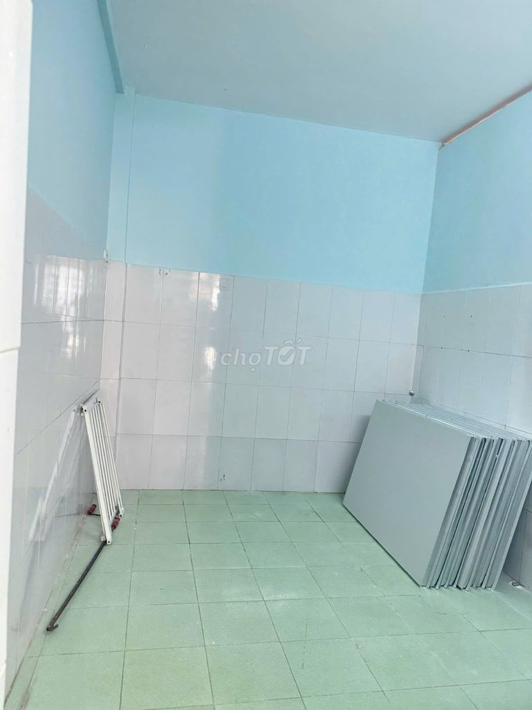 Дом в переулке с авто 6м, 179/12/24a To Hien Thanh, 4x8м, 2 этажа