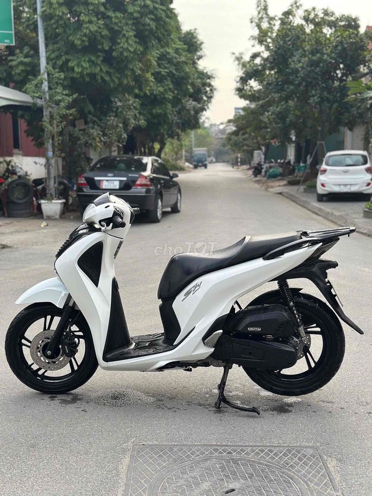 Honda SH 125i CBS 2018 Nguyên Bản Chất_Bảo Hành. Mua bán Xe máy tại Huyện Gia Lâm Hà Nội được đăng bởi Xe Máy Phúc Hưng hình 3