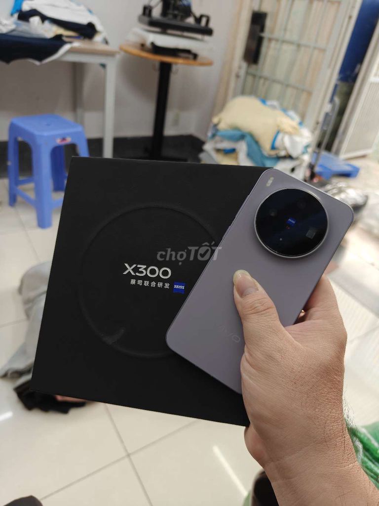Vivo X300(12/256)likenew fullbox có gl. Mua bán Điện thoại tại Quận 5 Tp Hồ Chí Minh được đăng bởi Strawberry Táo hình 1