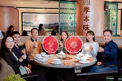 VINCOM ĐỒNG KHỞI TUYỂN 50 PHỤC VỤ VÀ CÁC VỊ TRÍ. Việc làm tại Quận 1 Tp Hồ Chí Minh được đăng bởi Nhà hàng Tian Long hình 1
