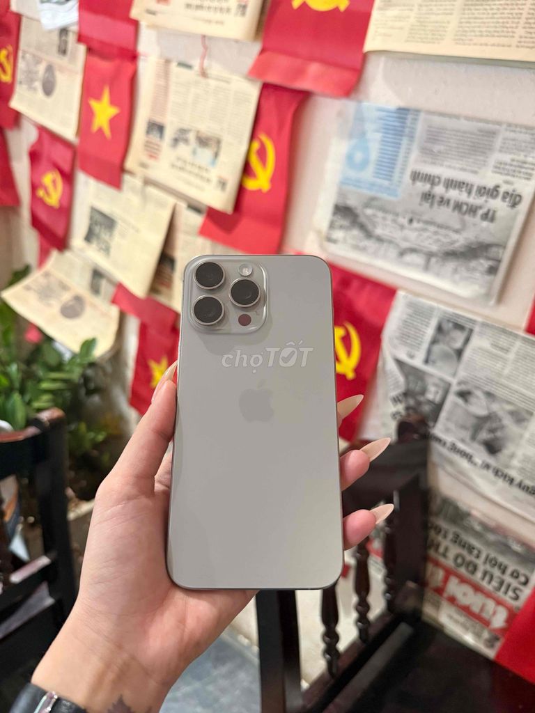 Apple iPhone 15 Pro Max 256GB Xám. Mua bán Điện thoại tại Thành phố Buôn Ma Thuột Đắk Lắk được đăng bởi Hồng Phượng hình 1