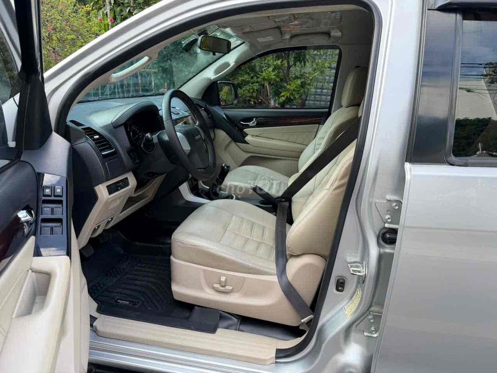 ISUZU MU-X B7 máy dầu 1.9 Turbo số sàn 2019. Mua bán Ô tô tại Huyện Bình Chánh Tp Hồ Chí Minh được đăng bởi Như Đạo hình 8