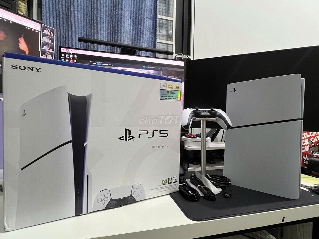 Sony PlayStation 5 Slim 1TB Mới 100%. Mua bán Thiết bị chơi game tại Quận Cầu Giấy Hà Nội được đăng bởi Dương Quang Huy hình 1