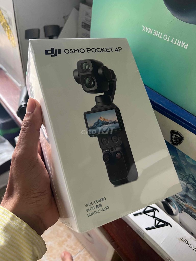 DJI Osmo Pocket 4P Vlog Combo ( new seal ). Mua bán Máy ảnh, Máy quay tại Quận 8 Tp Hồ Chí Minh được đăng bởi Dương  hình 1