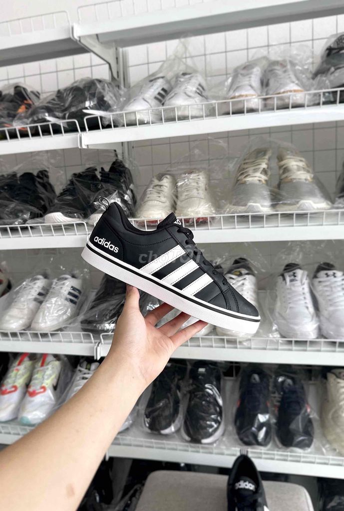 Giày Adidas Vs Pace Đen trắng size 40. Mua bán Giày dép tại Huyện Yên Mỹ Hưng Yên được đăng bởi Tiệm Giày Cũ 89 hình 1