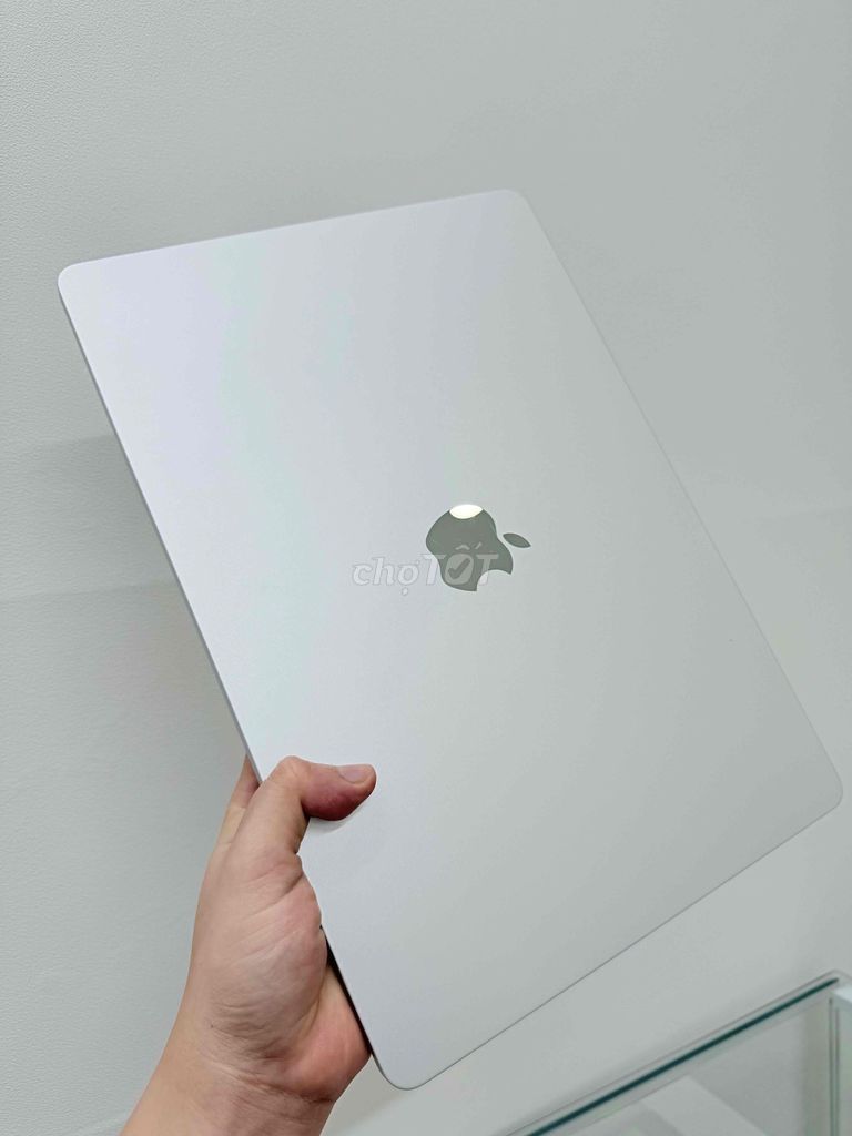 Apple Macbook Air M2 15 inch 8GB/256GB Bạc. Mua bán Laptop tại Thành phố Thủ Dầu Một Bình Dương được đăng bởi Quang Huy hình 1