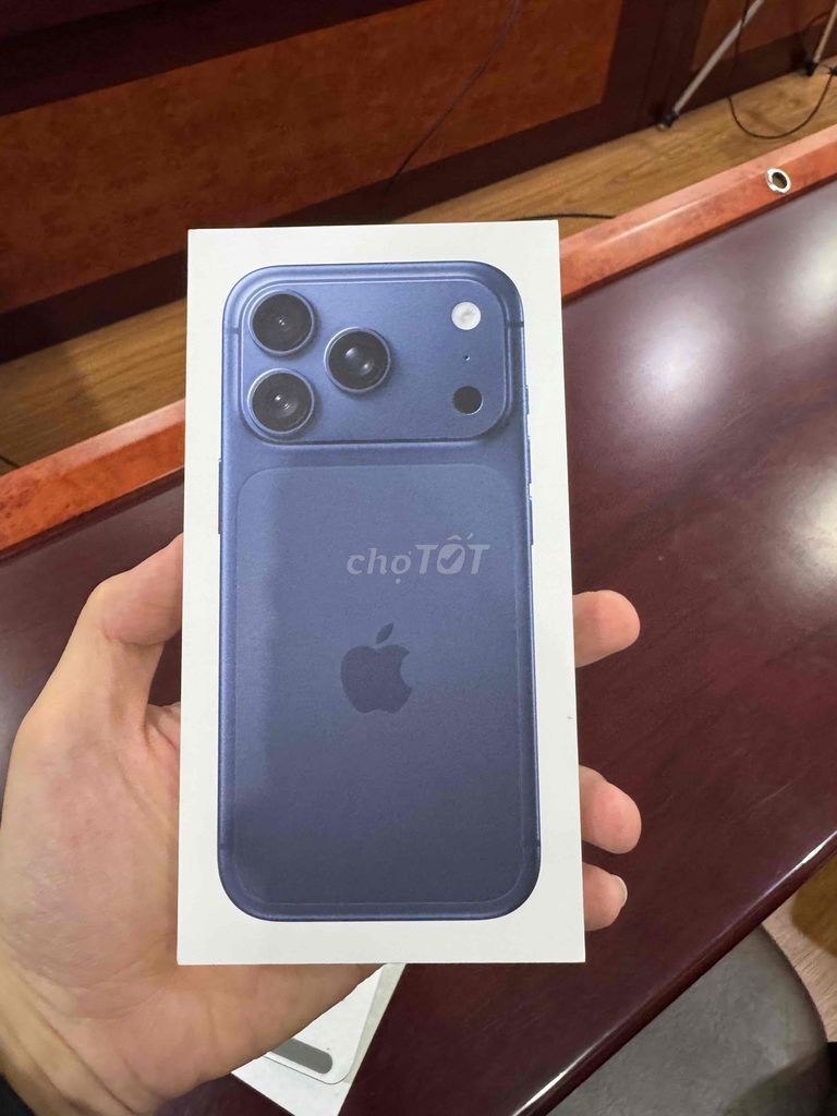 Bán Ip 17 pro 256gb new. Mua bán Điện thoại tại Quận Đống Đa Hà Nội được đăng bởi quytoctyn hình 1