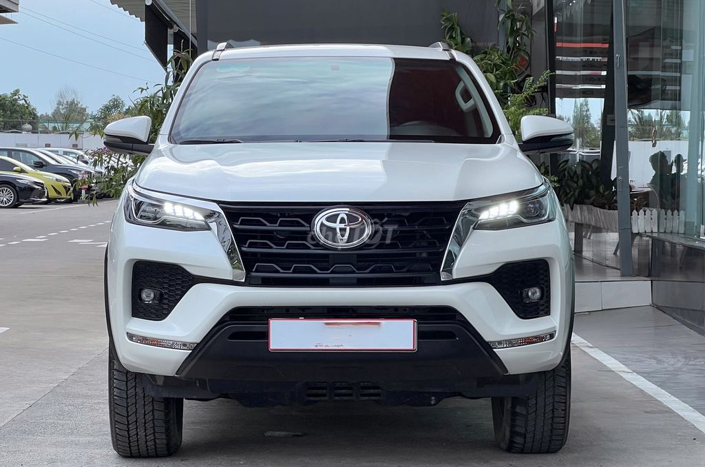 Toyota Fortuner 2022 2.7 4x2 AT - 59724 km