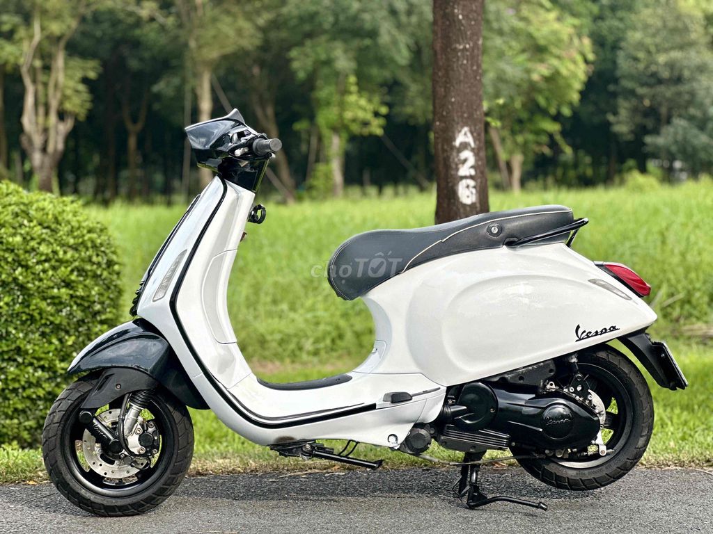 ✅✅VESPA 125cc. TRẮNG ĐEN SPOSTY.SIÊU KENG. Mua bán Xe máy tại Quận Gò Vấp Tp Hồ Chí Minh được đăng bởi VESPA ĐỨC NGUYỄN  hình 5