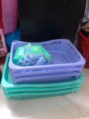 2 kệ chén mới 98% + 1 kệ bình nước. Mua bán Dụng cụ nhà bếp tại Quận Bình Thạnh Tp Hồ Chí Minh được đăng bởi Trần Tiên