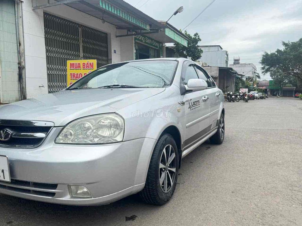 Daewoo Lacetti Số sàn 5 chỗ Bạc. Mua bán Ô tô tại Huyện Ea Kar Đắk Lắk được đăng bởi an khang hình 3