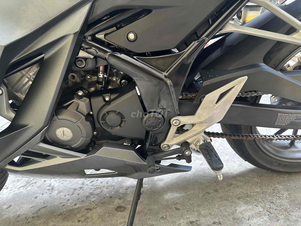 xe em cần bán ạ. Mua bán Xe máy tại Quận Tân Bình Tp Hồ Chí Minh được đăng bởi Công Bình hình 6