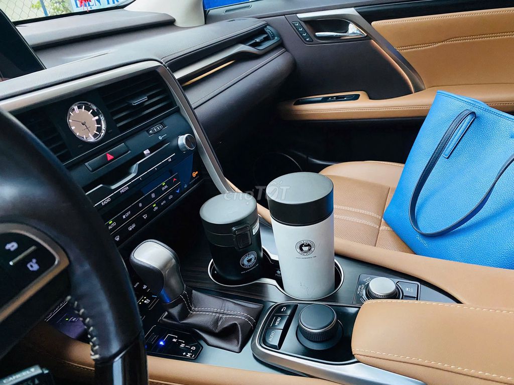 Lexus RX 2019 300 - 55700 km. Mua bán Ô tô tại Thành phố Thủ Đức Tp Hồ Chí Minh được đăng bởi Hoa Kim Anh hình 5