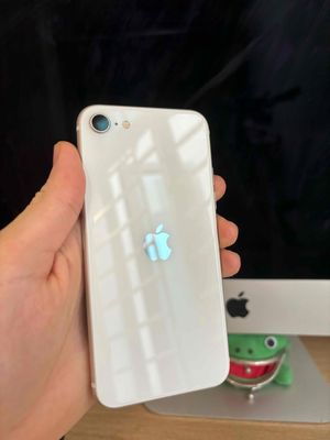 iPhone SE 2022 Quốc Tế 64Gb - Zin all Pin 93%