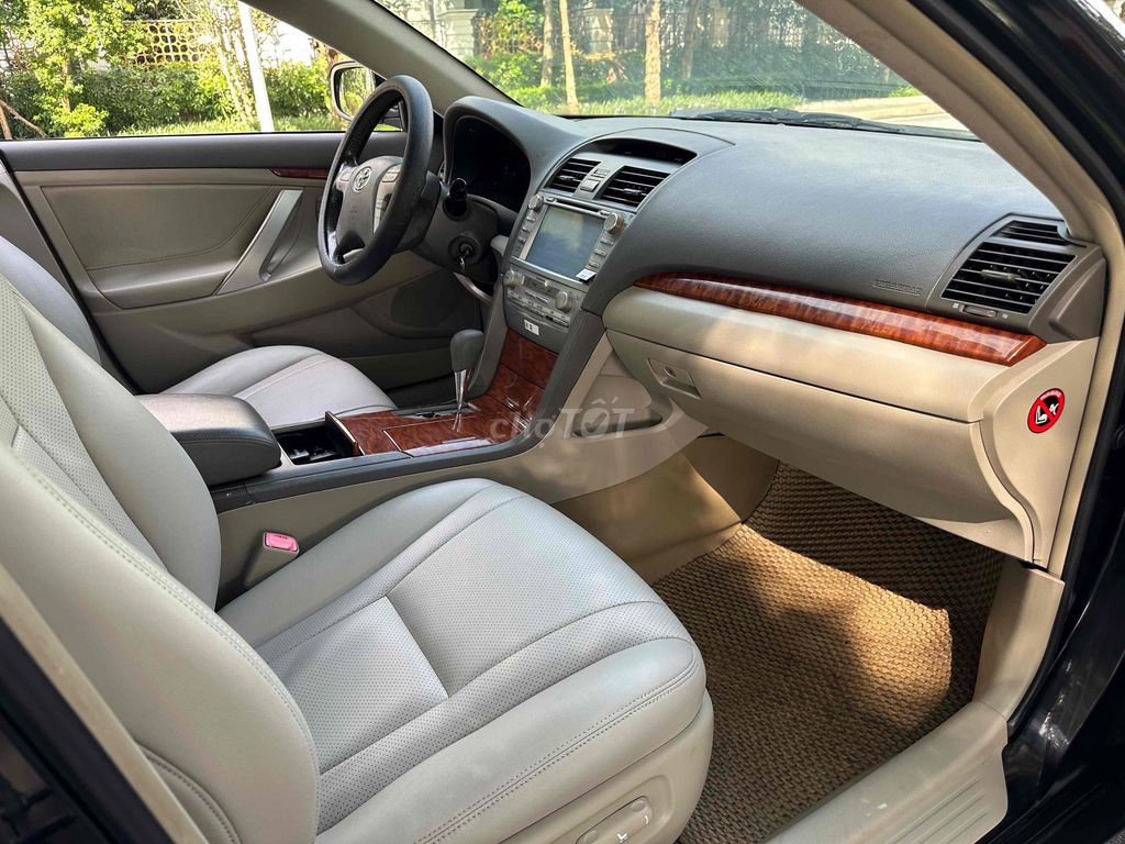 Toyota Camry 2010 2.4G - 150000 km Đen Siêu Mới. Mua bán Ô tô tại Quận Cầu Giấy Hà Nội được đăng bởi Vũ Kiên hình 8
