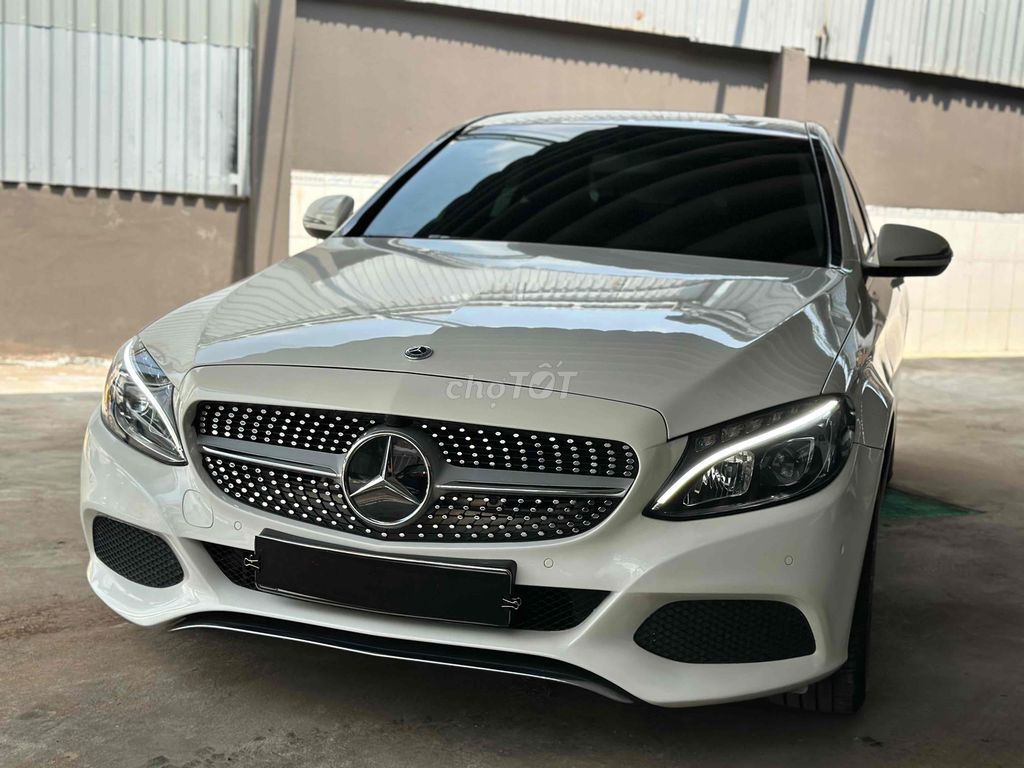 Mercedes Benz C Class 2018 C200 - 70000 km. Mua bán Ô tô tại Quận 7 Tp Hồ Chí Minh được đăng bởi Thông Sport  hình 2