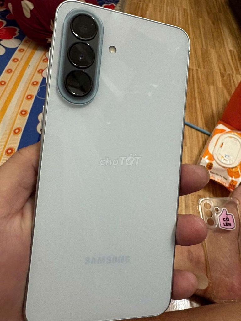 Samsung Galaxy A57 xanh 99% full box. Mua bán Điện thoại tại Quận 4 Tp Hồ Chí Minh được đăng bởi Thinh hình 1