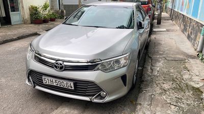 Camry 2.5Q 2016 Bạc 120.000 km full ls hãng.