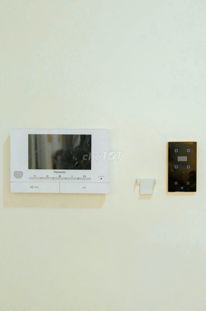 Spacious 2-bedroom Monarchy apartment by the Dragon Bridge — photo 8