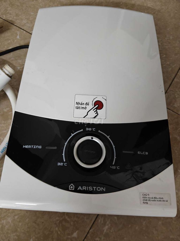 Bình nóng lạnh Ariston AURES SM35. Mua bán Thiết bị vệ sinh, nhà tắm tại Thành phố Vinh Nghệ An được đăng bởi S hình 1