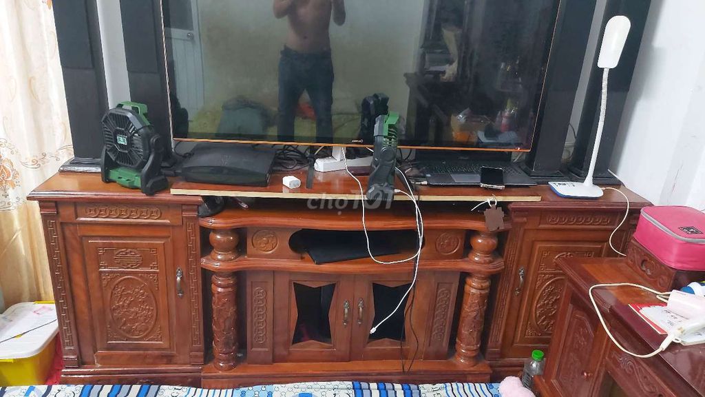 Kệ tivi gỗ xoan đào 2m Nâu. Mua bán Tủ, kệ gia đình tại Quận 7 Tp Hồ Chí Minh được đăng bởi Quangkhai Tran hình 1