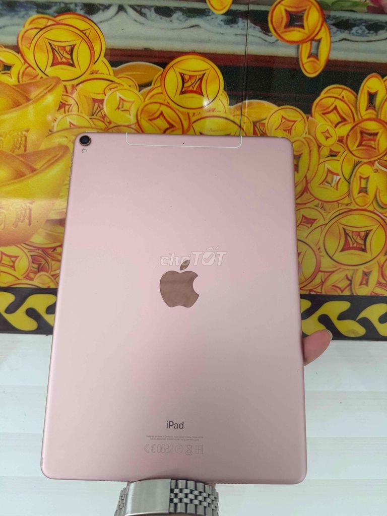 Apple iPad Pro 10.5 64GB Hồng. Mua bán Máy tính bảng tại Huyện Châu Thành Bến Tre được đăng bởi Vanvo hình 1