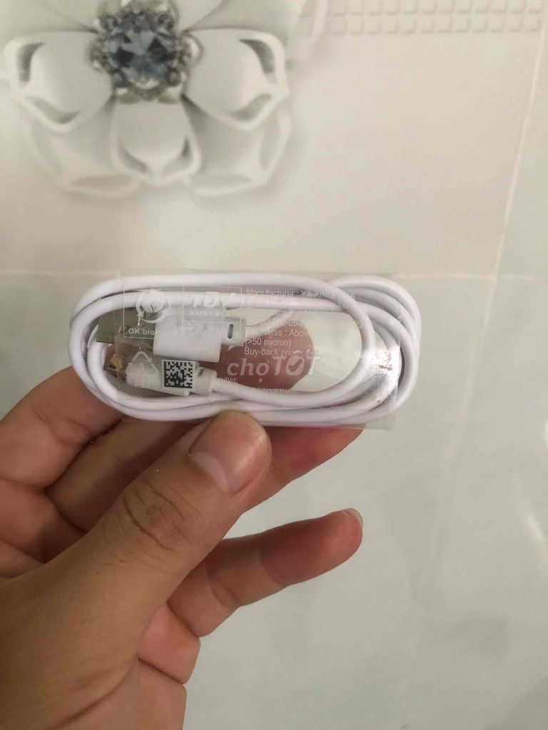Cáp Sạc Kèm Ss j6 2018 Bán or Giao Lưu. Mua bán Phụ kiện (Màn hình, Chuột...) tại Huyện Phong Điền Cần Thơ được đăng bởi Mì Trộn Nhà Bé Sữa hình 1
