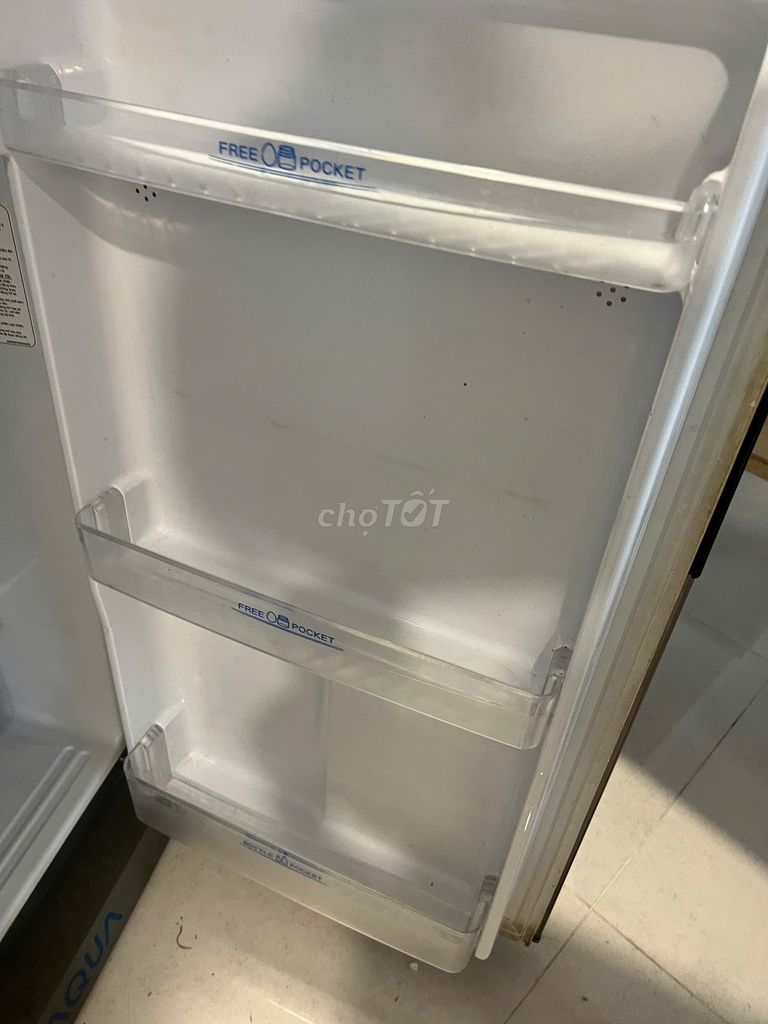 Tủ lạnh AQUA 200L còn mới tại Thuận An
